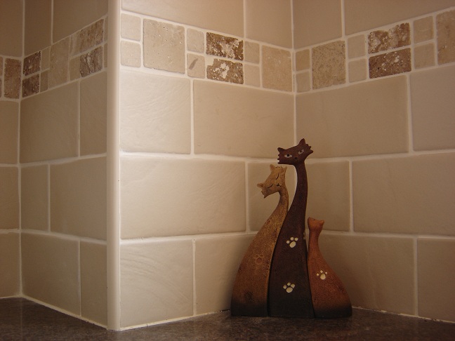 Kitchen walls with borders